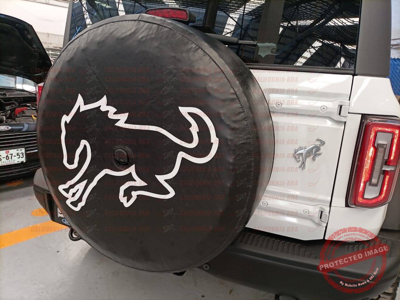 cubre llanta 1 Cubrellanta DE CIERRE Vinipiel - Image 1